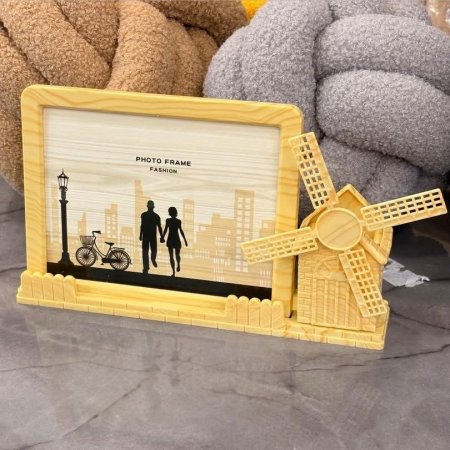 برواز صور خشبي